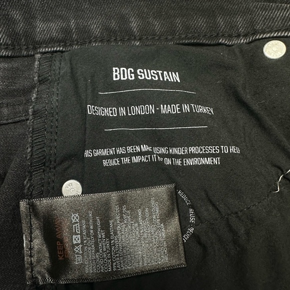 Urban Outfitters BDG black jean shorts - Picture 4 of 7